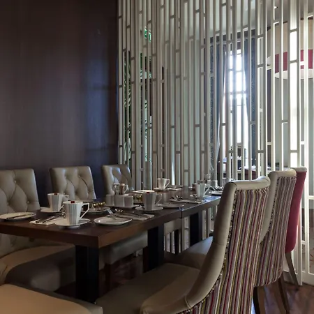 The Kingsley 4* Cork