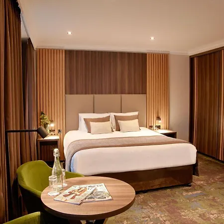 The Kingsley 4* Cork